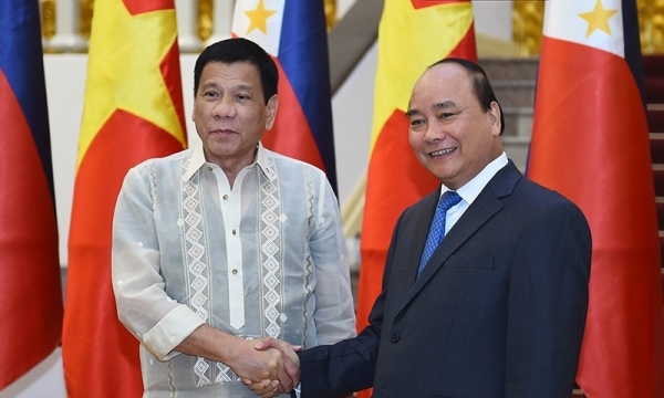 Thủ tướng Nguyễn Xuân Phúc hội kiến Tổng thống Philippines