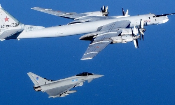 Chiến đấu cơ NATO chặn máy bay Nga