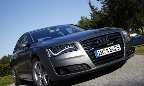 Audi Việt Nam cho triệu hồi 12 chiếc xe mẫu A8L vì lỗi hộp số