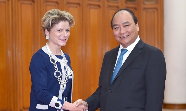 Thủ tướng Nguyễn Xuân Phúc tiếp Quốc vụ khanh, Chủ nhiệm Ủy ban Nhà nước về Kinh tế Thụy Sĩ 
