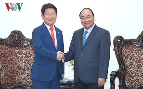 Thủ tướng Nguyễn Xuân Phúc  tiếp Thị trưởng Thành phố Daegu (Hàn Quốc)