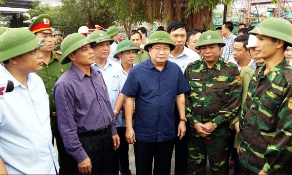 Phó Thủ tướng Trịnh Đình Dũng đã đi kiểm tra công tác chuẩn bị phòng chống bão số 7 tại Hải Phòng