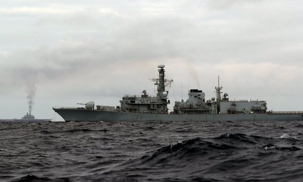 Tàu chiến Anh theo dõi tàu hải quân Nga qua eo biển La Manche 