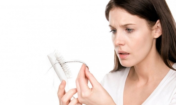 Làm sao chữa triệt để bệnh rụng tóc mùa khô?