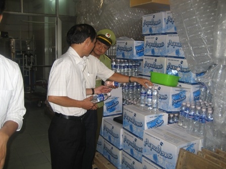 Công ty sản xuất nước đóng chai hiệu Aquana bị phạt 71 triệu đồng