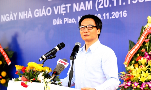Phó Thủ tướng xúc động khi dự kỷ niệm Ngày Nhà giáo Việt Nam
