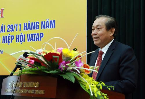 Phó Thủ tướng Trương Hòa Bình dự lễ kỷ niệm Ngày phòng chống hàng giả, hàng nhái