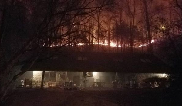 Cháy rừng khủng khiếp ở Tennessee, 8 người chết, 52 bị thương