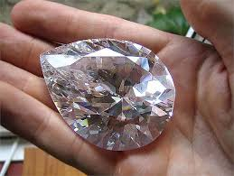 Nghi án 4 người nước ngoài trộm kim cương tại TP.HCM