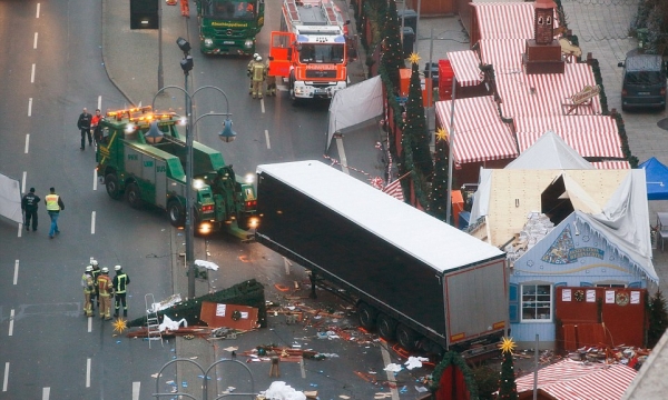 Nghi phạm gây ra cái chết cho 12 người ở Berlin vẫn đang lẩn trốn?
