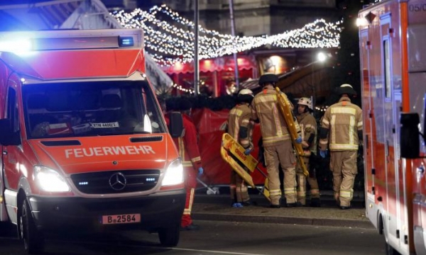 Tấn công khủng bố bằng xe tải tại Berlin: 9 người chết, hàng chục người bị thương