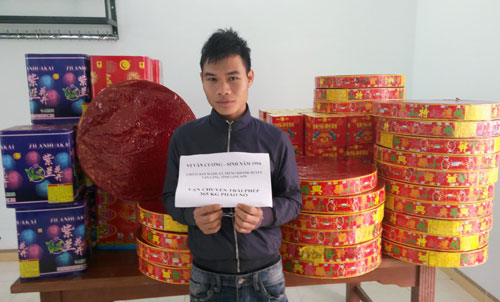 Lạng Sơn: Bắt giữ đối tượng vận chuyển pháo lậu với số lượng lớn
