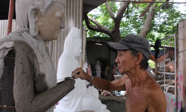 Xóm chuyên làm tượng hơn 70 năm nơi đất Sài Gòn tấp nập