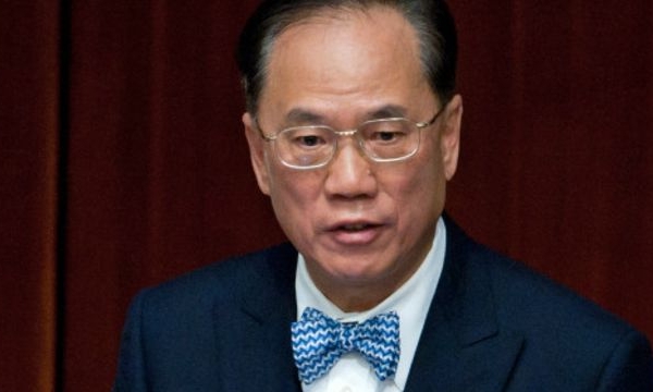 Cựu trưởng đặc khu Hongkong Tăng Âm Quyền ra tòa