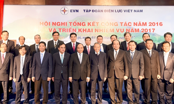 Thủ tướng Nguyễn Xuân Phúc ghi nhận những đóng góp quan trọng của Tập đoàn Điện lực Việt Nam (EVN)