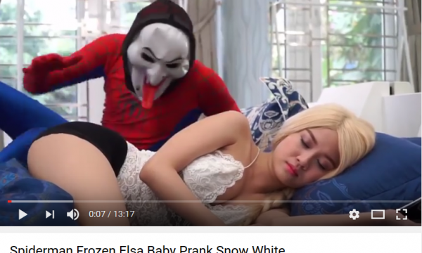 Báo động: Nữ hoàng băng giá Elsa xuất hiện quá sexy trên kênh Youtube cho trẻ em