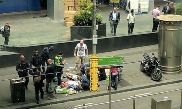 Ô tô tông vào dòng người đi bộ tại Melbourne: 3 người chết, 20 người bị thương
