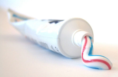 20 công dụng tuyệt vời của kem đánh răng