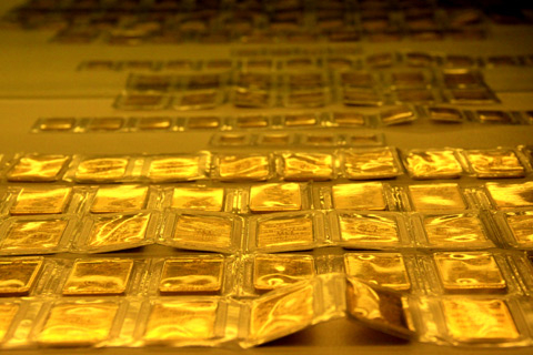 Vàng vượt ngưỡng 37 triệu đồng/lượng