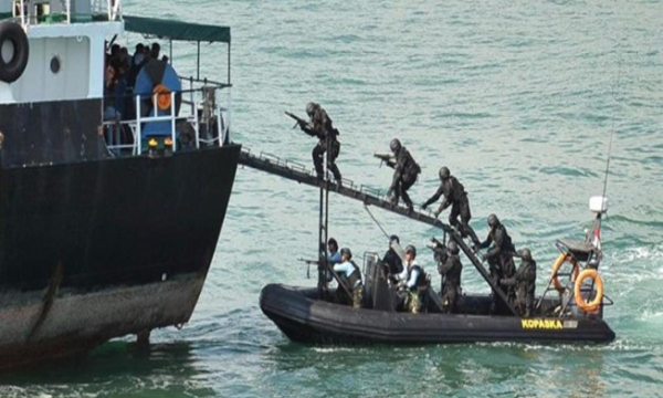 Tàu Việt Nam lại bị cướp biển tấn công, 7 thuyền viên bị bắt cóc