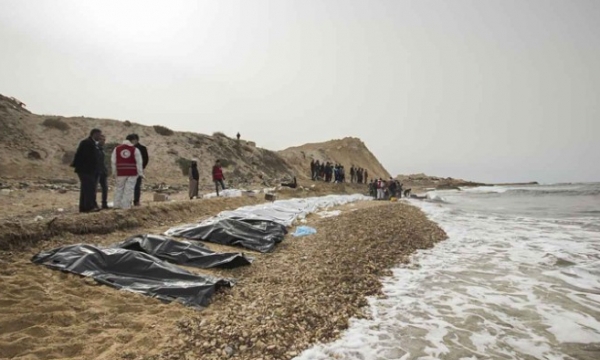Thi thể 74 người trôi dạt vào bờ biển Lybia
