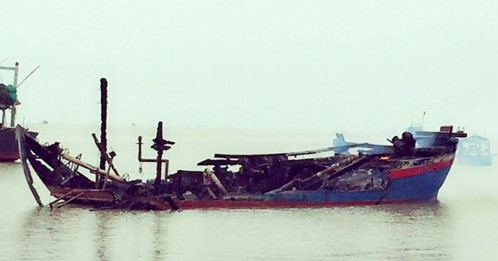 Thanh Hóa: 3 tàu cá bị lửa thiêu rụi, thiệt hại trên 3 tỷ đồng