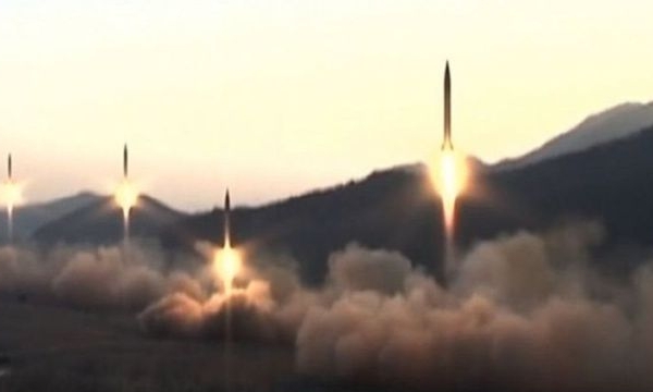 Triều Tiên sắp thử tên lửa trong khi điệp viên bán nguyên liệu chế tạo đầu đạn hạt nhân