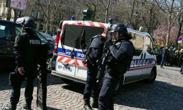 Nổ tại trụ sở IMF và xả súng trường học ở Pháp, nhiều người bị thương