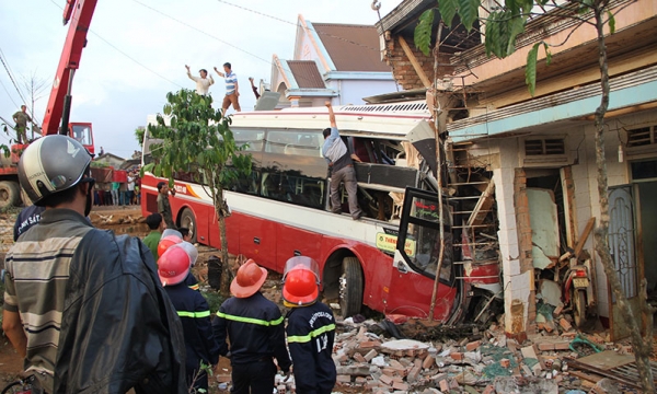 Vụ tai nạn 2 người chết tại Lâm Đồng: Xe Thành Bưởi chạy sai phần đường