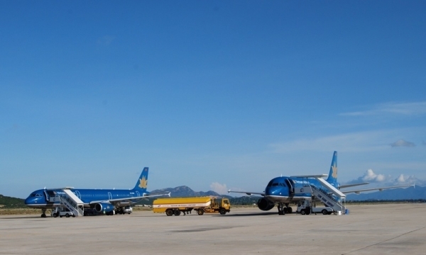 Hai máy bay suýt va chạm nhau tại sân bay Cam Ranh
