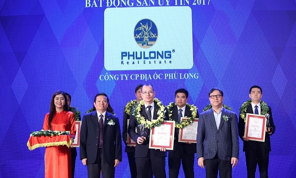 Địa ốc Phú Long lọt Top 10 chủ đầu tư uy tín năm 2017