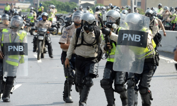 Venezuela: Bạo loạn gia tăng, tổng thống sẽ từ chức?