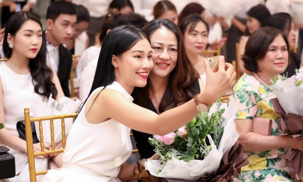Hàng loạt sao Việt tri ân Ngày của mẹ trước hàng nghìn khán giả