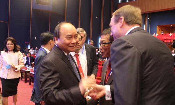 Thủ tướng Nguyễn Xuân Phúc đã đưa ra nhiều cam kết mạnh mẽ, làm nức lòng cộng đồng doanh nghiệp