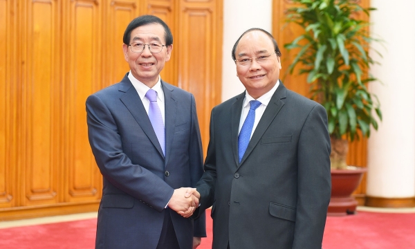 Thủ tướng Nguyễn Xuân Phúc tiếp  Đặc phái viên của Tổng thống Hàn Quốc