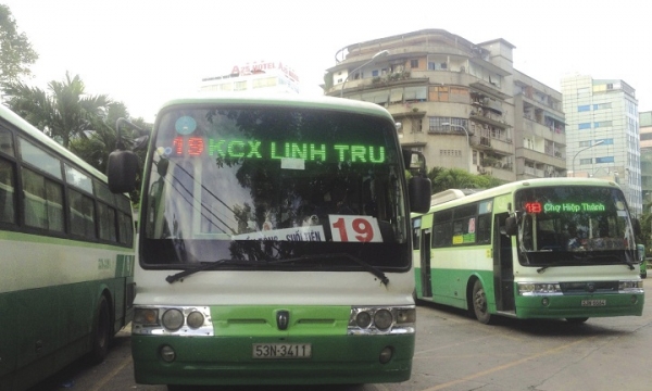 TP.HCM: Hàng loạt xe buýt nằm chờ tiền trợ giá