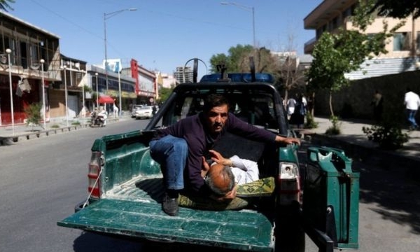 Đánh bom xe tại Kabul, 49 người chết, hơn 320 người bị thương