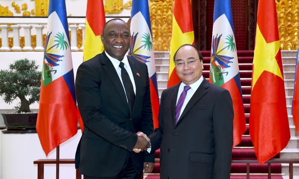 Thủ tướng Nguyễn Xuân Phúc tiếp Chủ tịch Thượng viện Cộng hòa Haiti