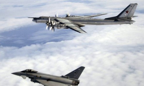 Máy bay NATO áp sát phi cơ Bộ trưởng Quốc phòng Nga