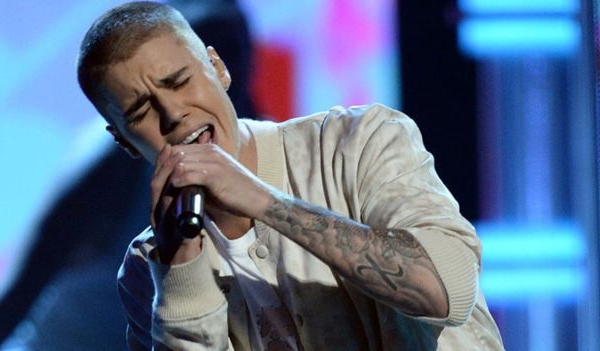 Ca sĩ Justin Bieber bị cấm diễn hoàn toàn ở Trung Quốc
