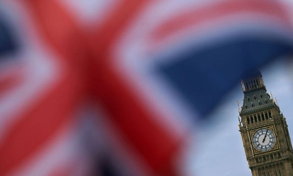 IMF hạ dự báo tăng trưởng kinh tế Anh và Mỹ