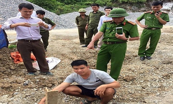 Nghệ An: Bắt giữ đối tượng đào hầm cất giữ hơn 100 kg thuốc nổ