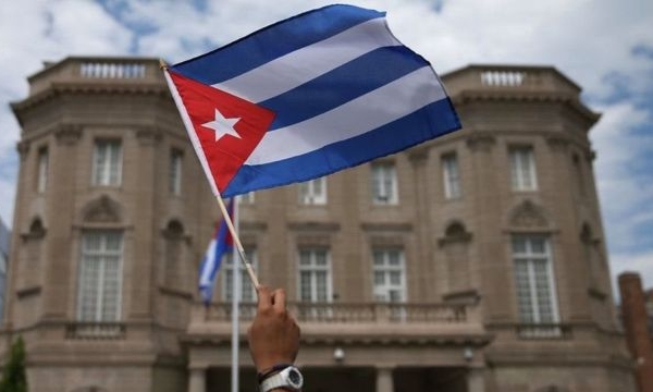 Mỹ trục xuất hai nhà ngoại giao Cuba