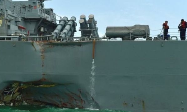 Hải quân Mỹ ra lệnh “tạm ngừng hoạt động” sau vụ đâm tàu