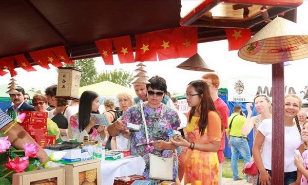 Việt Nam dự hội chợ truyền thống Sorochinsky ở Ukraine