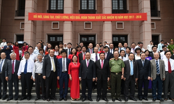 Thủ tướng Nguyễn Xuân Phúc dự lễ khai giảng tại Học viện Chính trị Quốc gia Hồ Chí Minh 