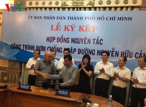 TP.HCM thuê siêu máy bơm chống ngập đường Nguyễn Hữu Cảnh