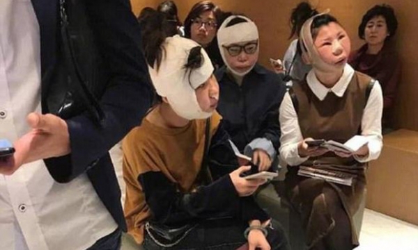Sang Hàn Quốc làm đẹp trở về, 3 cô gái bị chặn ở sân bay vì không giống ảnh trong hộ chiếu