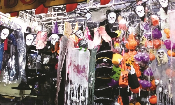 Thị trường Halloween: Ít sản phẩm mới, giới trẻ không còn mặn mà