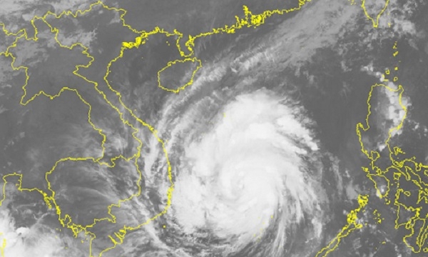 Di dời khẩn cấp 386.000 người dân để tránh bão số 12 (bão Damrey)